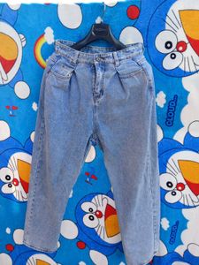 High waist 28 Light Wash Jeans