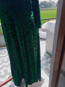 Elegant Green Velvet Floral Dress