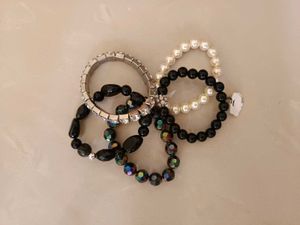New Unused Five Pieces Beaded Bracelet Set