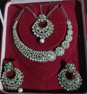 Sparkling Rhinestone Choker Necklace Set
