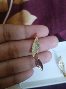Elegant Leaf Drop Earrings