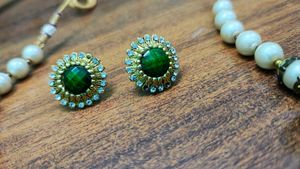 Stunning Multi-Layered Pearl Necklace &amp; Matching G