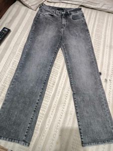Trendy Acid Wash grey jeans