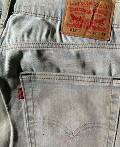 Levi’s Light Wash Denim Jeans
