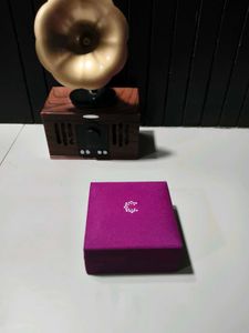 Caratlane ring  Box