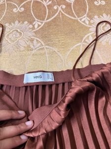 🤎 Mango Pleated Satin Top