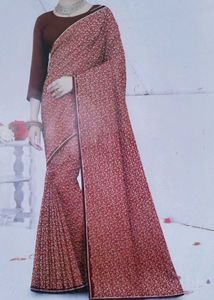 Beautiful Light Mahroon Geometric Saree