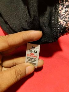 Works Women’s Printed Sports Bra – Size M