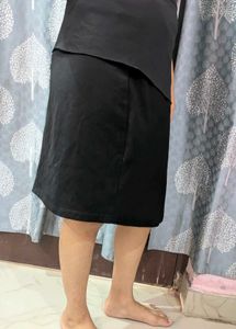 Chic Black Layered Midi Skirt