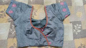 Beautiful Pink Saree with Grey Blo