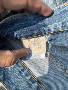 Distressed Wash Jeans