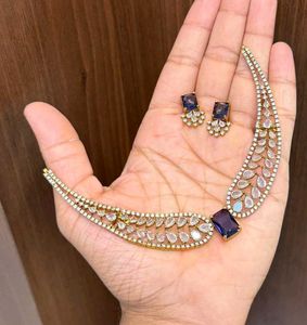 Stunning Necklace and Earring Set