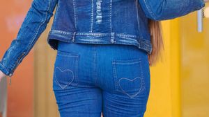 Stylish Ripped Blue Jeans