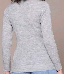 Pullover sweat shirt