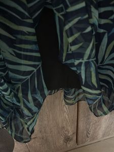 Flowy Tropical Print Maxi Dress