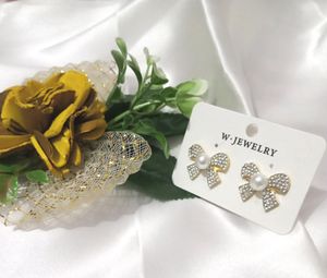 Korean Bow Stud