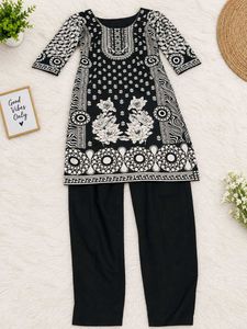 Elegant Black &amp; White Printed Kurti Pant Set