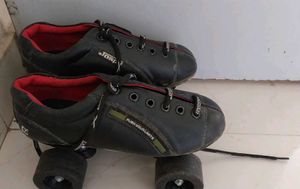 Black Leather Roller Skates For Men &amp; Women