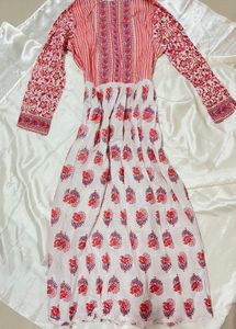 Elegant Cream Kurta with Pink Paisley Print
