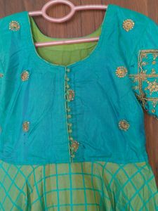 Traditional Short Gown