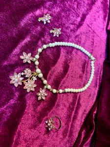 Charming Flower Design Jewelry Set