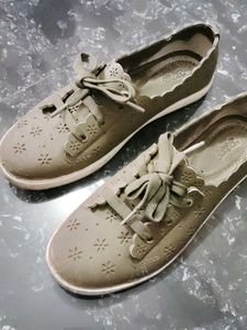 🎀 Cute Cutout Lace-Up Flats 🥳