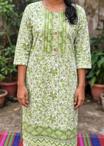 Green Floral Print Kurta Set with Dupatta