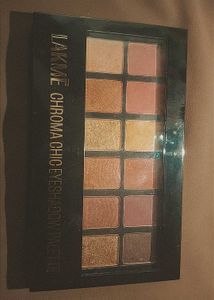 Lakme Chroma Chic Eyeshadow Palette