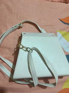 Chic White Geometric Crossbody Bag