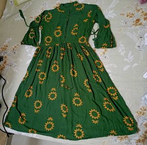 Green Kurta with Sunflower Print