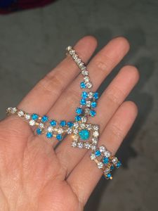 Blue And White Light Weight Neckpiece Set