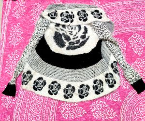 Women Black &amp; White Rose Design Sweater With Stylish Hoodie