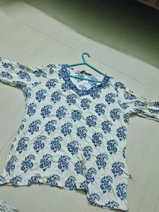 Blue & White Floral Print Kurta