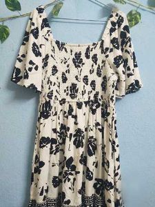 Chic Black &amp; White Floral Print Dress