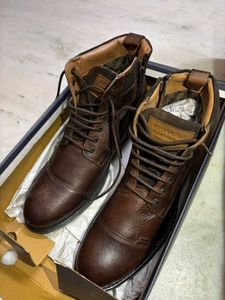 🆕Red Tape Leather Ankle Length Boots for Men