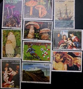 10 Vintage GUYANA Stamps