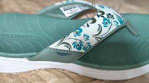 Red tape Floral Flip-Flops for Women