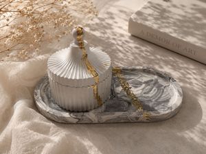 Marble tray with ribbed jar
