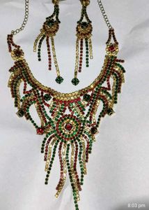 Stunning Red Green Crystal Necklace Set
