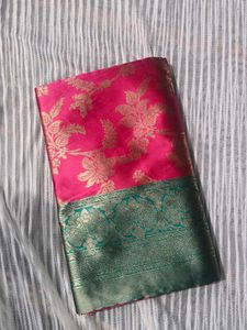 New Vibrant pink and Green pattu saree💚💓