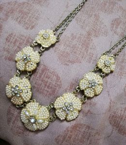 White Pearl Necklace And Earrings Set