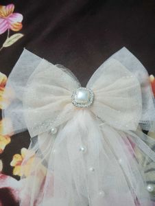 Elegant Pearl Bow Hair Clip