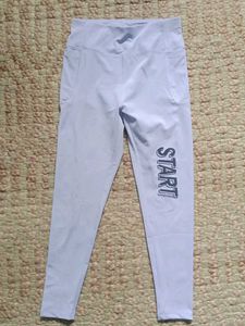 Light Purple Athletic Leggings with Pockets