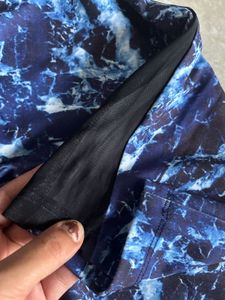 Blue Marble Print Capri Leggings