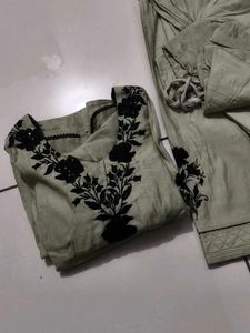 beautiful pista colour suit