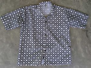 DIY Cropped Boxy Fit Geometric Print Shirt