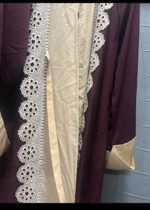Elegant Maroon &amp; Gold Abaya