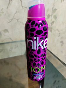 New Nike Women Floral Deodrant