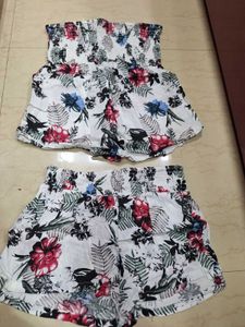 Floral Print Strapless Top &amp; Shorts Set