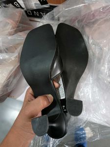 Heels 38 Size